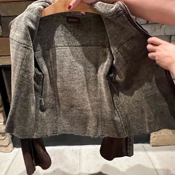 Authentic suede leather Guess jacket. Size Small in rich brown color. - Picture 5 of 6